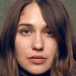 Lola Kirke
