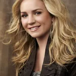 Britt Robertson
