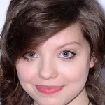 Chloë Levine