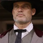 Casper Van Dien
