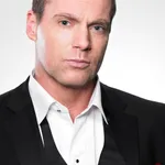 Michael Shanks