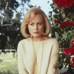 Beverly D'Angelo