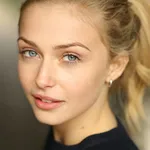 Sophie Simnett