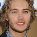 Toby Regbo
