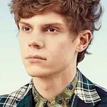 Evan Peters