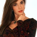 Eva Pope