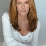 Yvette Nipar