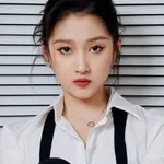 Guan Xiaotong