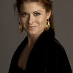 Debra Messing