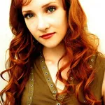 Scarlett Pomers