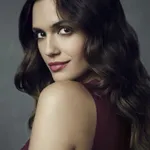 Torrey DeVitto