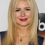Justine Lupe
