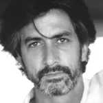 David Strathairn