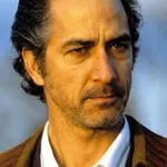 David Strathairn