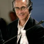 David Strathairn