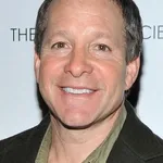 Steve Guttenberg