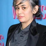 Suttirat Anne Larlarb