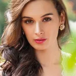 Evelyn Sharma