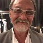 Dean Shek Tin