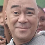 Wally Bayola
