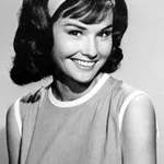 Lori Saunders