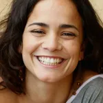 Alice Braga