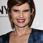 Carrie Genzel