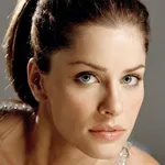 Amanda Peet