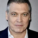 Holt McCallany