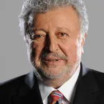 Metin Akpınar