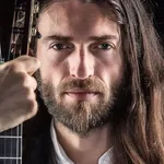 Estas Tonne