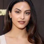 Camilla Mendes