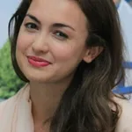 Rianti Cartwright