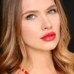 Claudia Lee