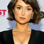 Milana Vayntrub