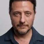 Yiğit Özşener