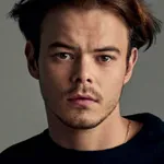 Charlie Heaton