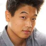 Ki Hong Lee