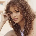 Leslie Grace