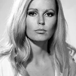 Veronica Carlson