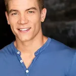 Lucas Adams