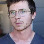 Charlie McDermott