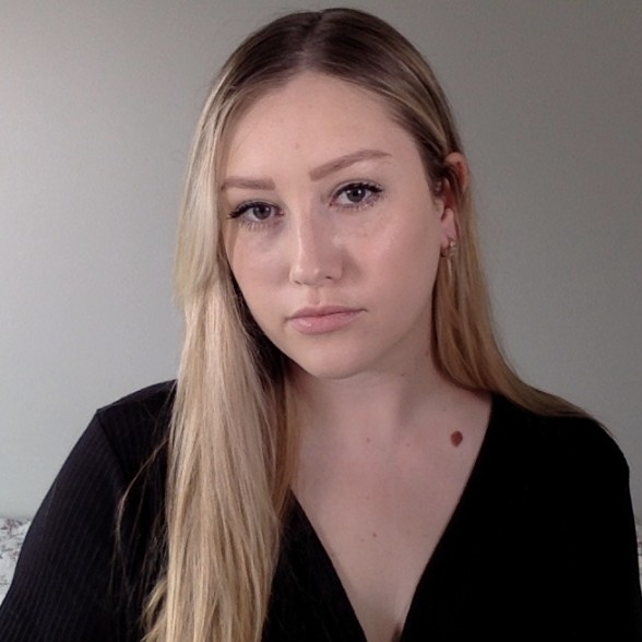 Korina Mills